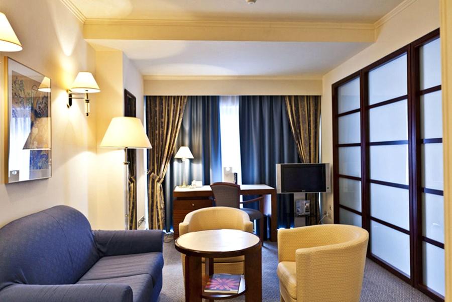 เลอชาเทอแลง บูติคโฮเต็ล Hotel บรัสเซลส์ ภายนอก รูปภาพ Suite
