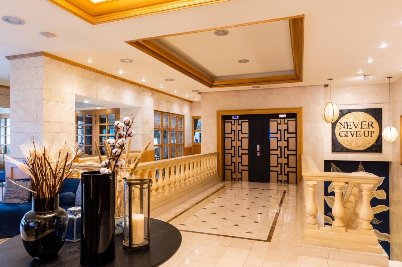 เลอชาเทอแลง บูติคโฮเต็ล Hotel บรัสเซลส์ ภายนอก รูปภาพ The lobby of the hotel