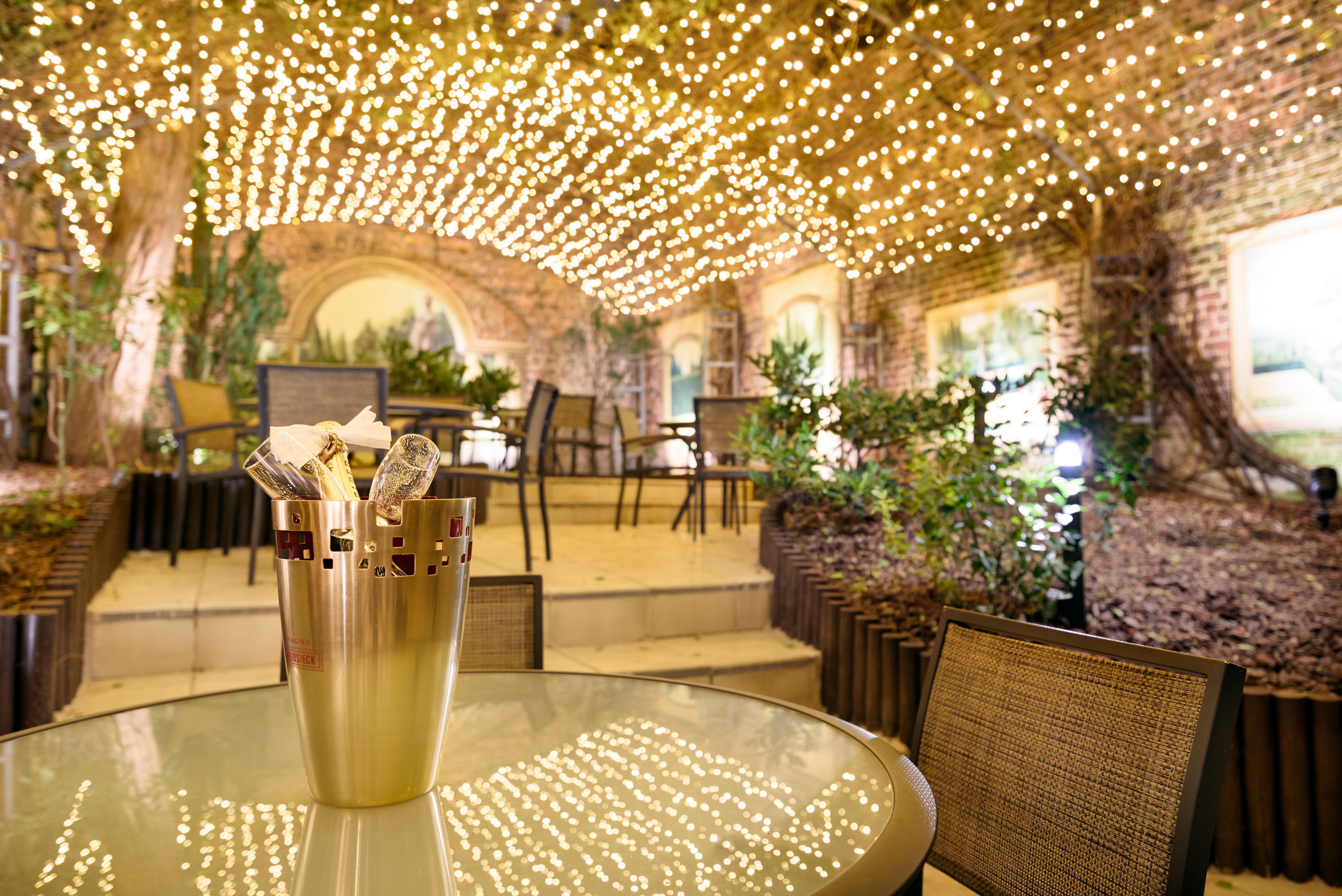 เลอชาเทอแลง บูติคโฮเต็ล Hotel บรัสเซลส์ ภายนอก รูปภาพ The restaurant