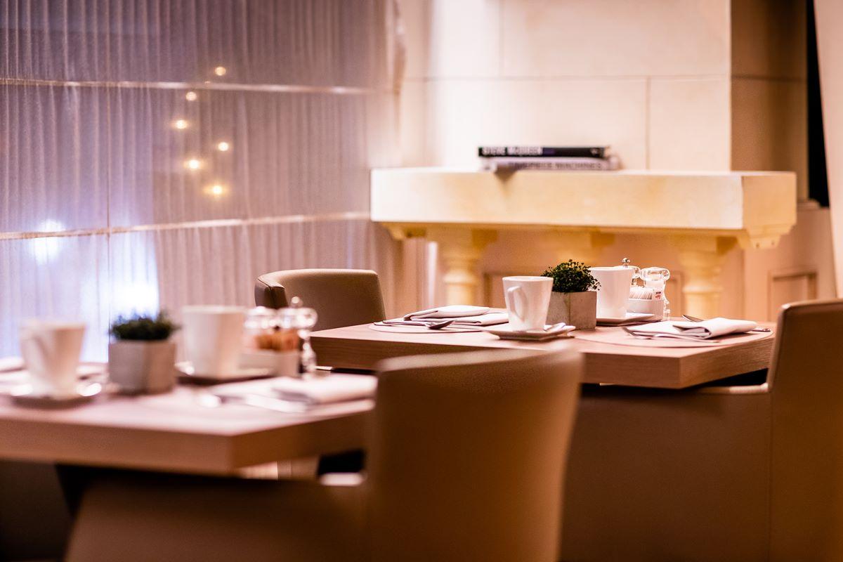 เลอชาเทอแลง บูติคโฮเต็ล Hotel บรัสเซลส์ ภายนอก รูปภาพ The interior of the restaurant