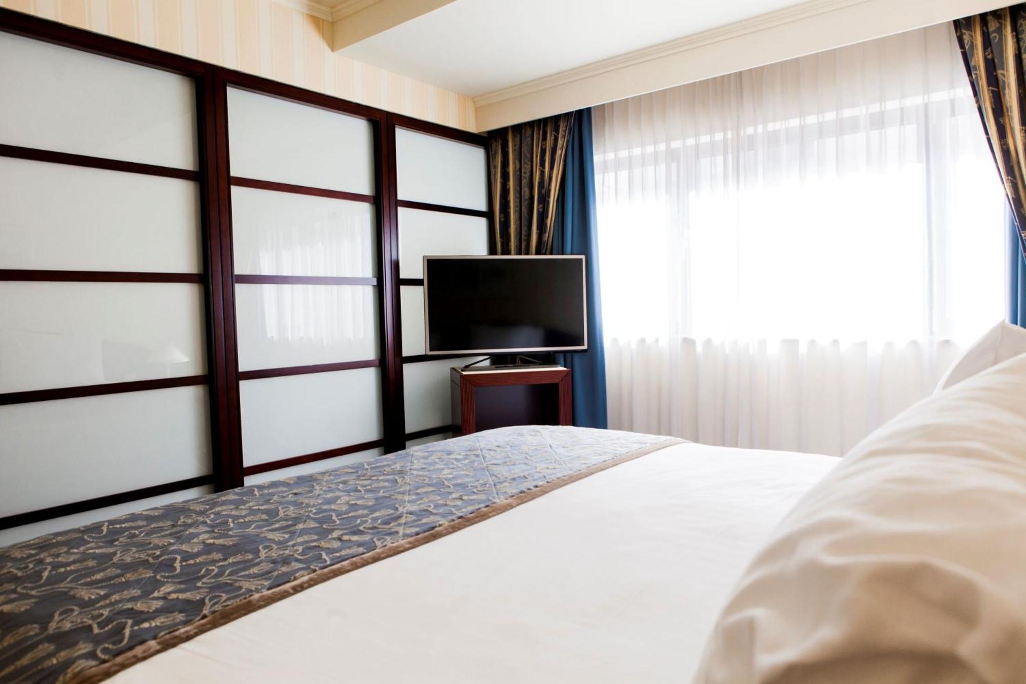 เลอชาเทอแลง บูติคโฮเต็ล Hotel บรัสเซลส์ ภายนอก รูปภาพ